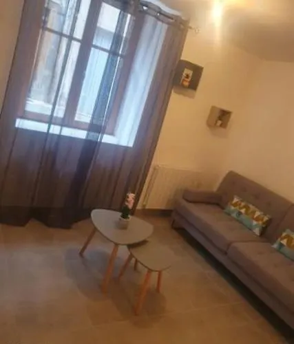 Jolie T2 En Rez De Chaussee Daire Carcassonne