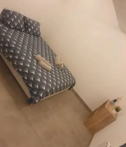 Jolie T2 En Rez De Chaussee * Carcassonne